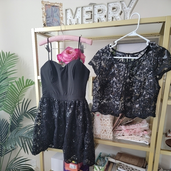 BEBE Black Sequin Dress / Christmas Dress in Women's Size S/P - Picture 1 of 14